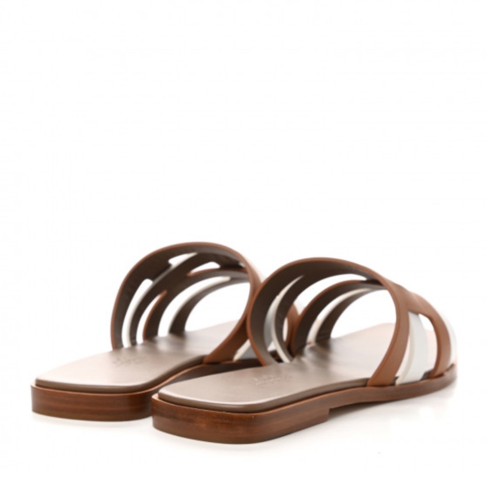 Hermès Gold(Brown) and White Amore Sandals with Signature H Straps - Picture 5 of 8